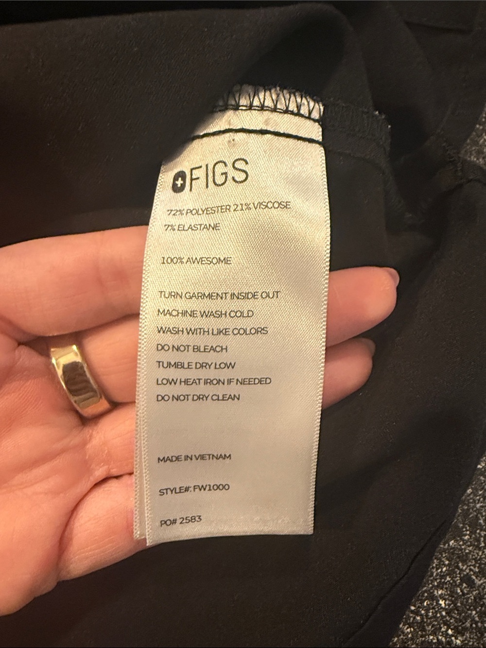 Figs Women’s Black Jogger-Style Scrub Set - size small - Picture 4 of 11
